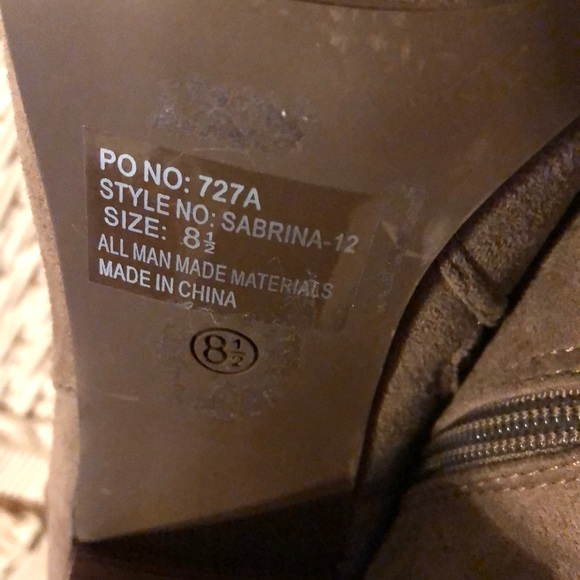 Breckelle’s tan faux suede open toe high heel western fringe booties - Picture 10 of 10